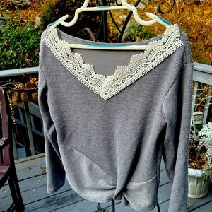 Ladies Sweater Lace Trim Top small